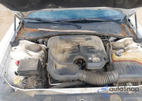 2014 Dodge Charger Sxt z USA, uszkodzony, nr VIN 2C3CDXHG6EH334472